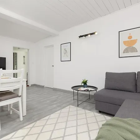 Apartamento Metro Plac Wilsona Mickiewicza By Renters *