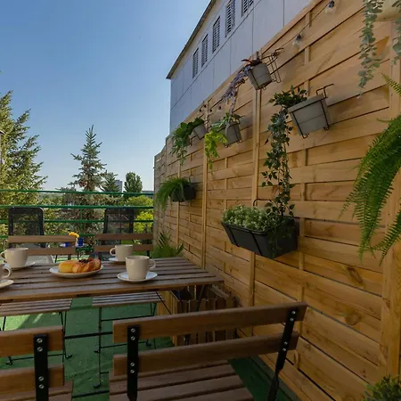 Metro Plac Wilsona Mickiewicza By Renters *